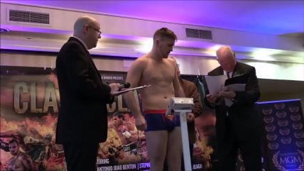 Tiroteo durante pesaje para combate por título de boxeo dejó un muerto y dos heridos