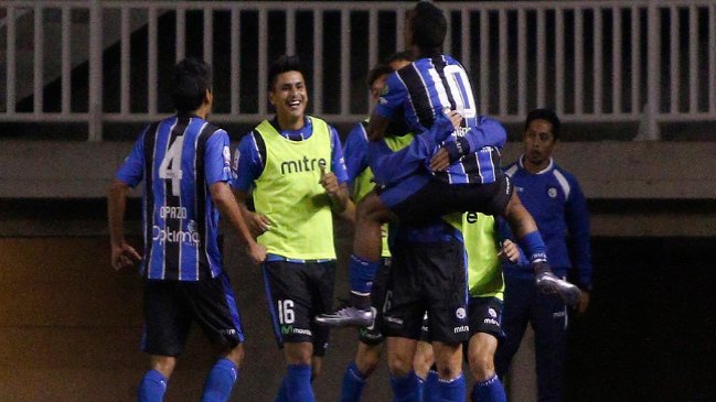 Huachipato se acercó a los primeros lugares del Clausura tras vencer a U. La Calera
