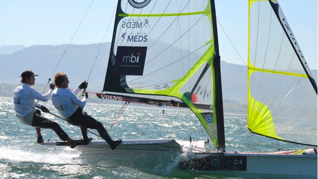 Equipo Grez marcha en el 31º lugar en Mundial de Veleros 49er