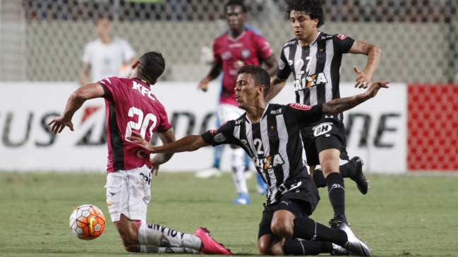 Atlético Mineiro venció a Independiente del Valle y quedó liderando zona de Colo Colo