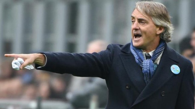 Mancini descartó opción de reemplazar a Conte en la selección italiana