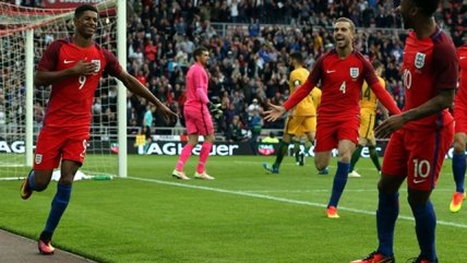 Rashford y Rooney sellaron triunfo de Inglaterra sobre Australia