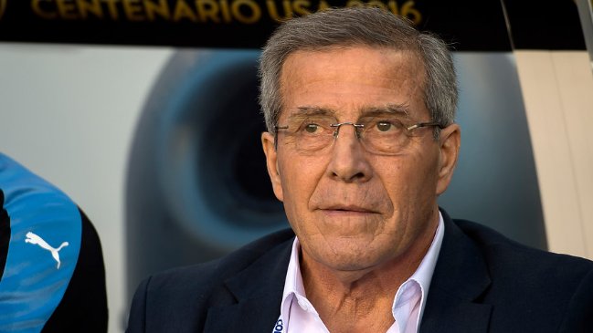 Oscar Tabárez: Por más que Luis Suárez se enoje, no lo pondré si no está al cien por ciento