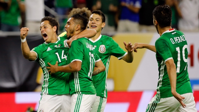 México rescató un empate ante Venezuela y ganó el Grupo C de la Copa América