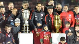 La selección chilena celebró ante miles de personas el título de la Copa América Centenario