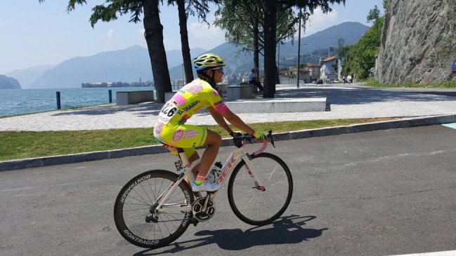Paola Muñoz volvió a escalar posiciones en el Giro Rosa