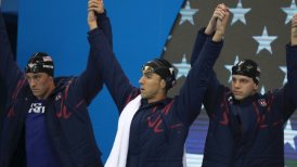 Michael Phelps amplió su registro a 25 medallas con triunfo de EE.UU. en los 4x200 libres