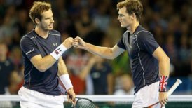 Los hermanos Murray le dieron un respiro a Gran Bretaña al vencer a Argentina en los dobles