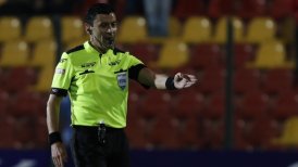 Arbitro Roberto Tobar negó amenazas a Mathías Riquero