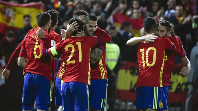 España goleó a Macedonia y se confirmó como líder de su grupo en Clasificatorias