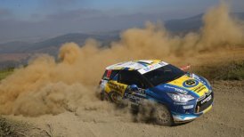 Cristóbal Vidaurre acortó distancias con Jorge Martínez en la lucha por el título del Rally Mobil