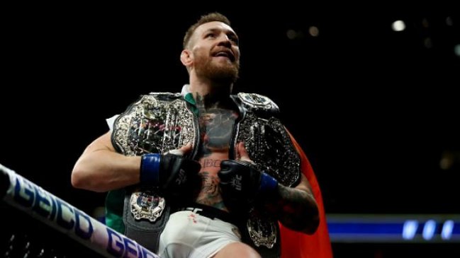 El irlandés Conor McGregor hizo historia en el UFC 205 al coronarse bicampeón