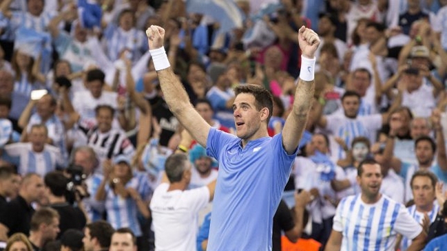 Argentina se rindió ante Del Potro que venció a Ferrer en exhibición