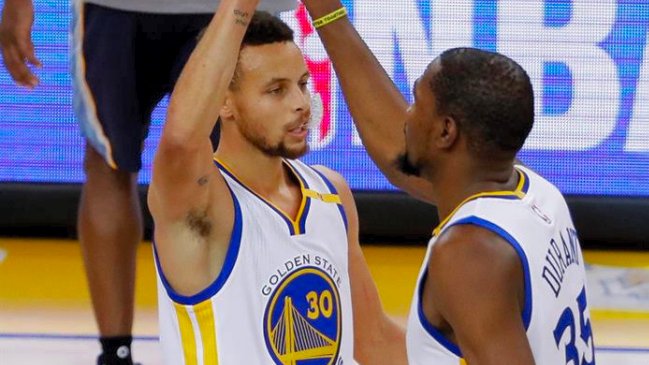 Stephen Curry lideró el triunfo de Golden State Warriors sobre Miami Heat