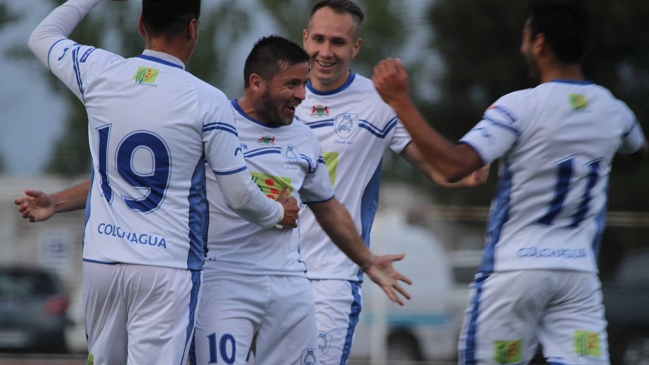 Colchagua venció y bajó del liderato a Barnechea en la Segunda División