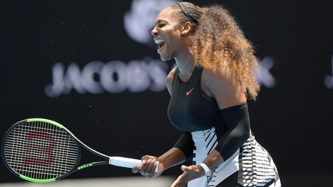 Serena Williams avanzó sin complicaciones a la segunda ronda del Abierto de Australia