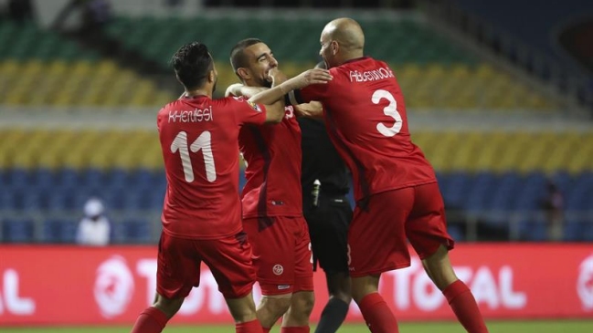 Túnez derribó a Zimbabwe y sacó pasajes a cuartos en la Copa Africana de Naciones