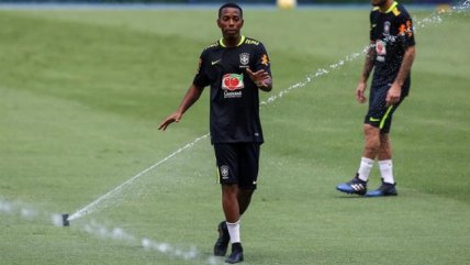 Robinho comandará el ataque de Brasil en amistoso por las víctimas de Chapecoense