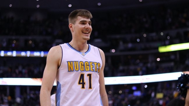 Denver Nuggets sorprendió a los Warriors en la NBA
