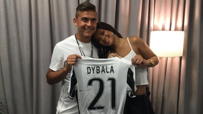 ¿Paulo Dybala busca conquistar a Rihanna?