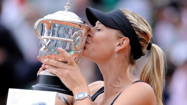 En Francia no quieren invitar a Maria Sharapova a Roland Garros