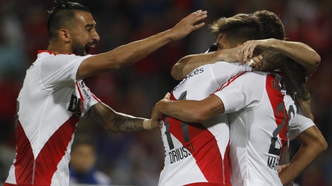 River Plate celebró en un interrumpido partido ante Independiente Medellín