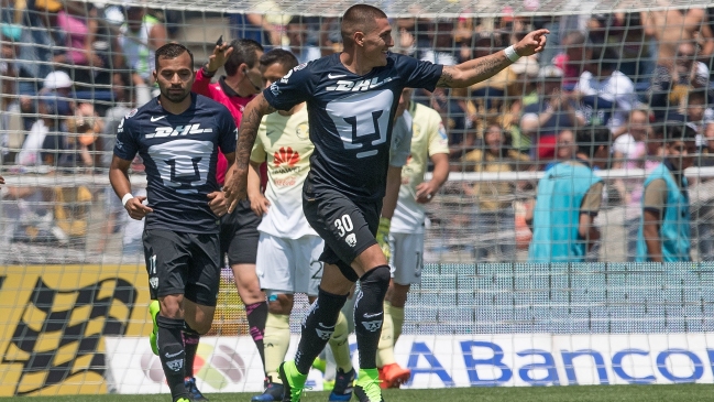 Nicolás Castillo anotó un doblete en la derrota de Pumas ante América