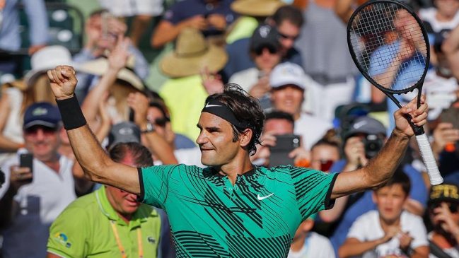 Federer superó duro partido ante Berdych y avanzó a semifinales en Miami