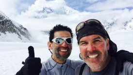 Chilenos Leal y Olivares alistan su traslado al campo base avanzado del Everest