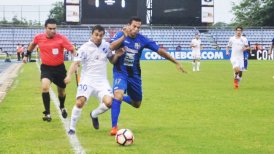 Juez de línea chileno fue empujado por jugador de Zulia tras anular un gol en Copa Libertadores