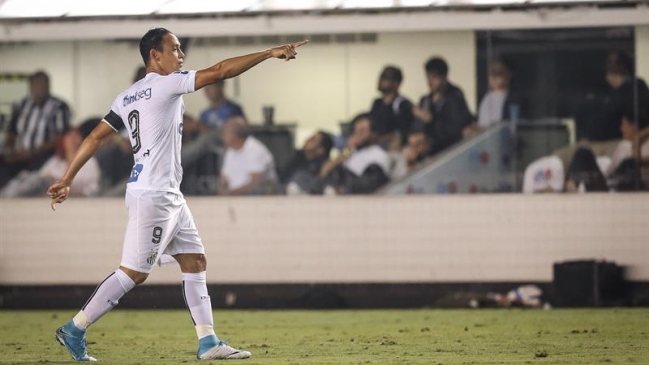 Santos FC goleó a Sporting Cristal y se quedó con el liderato del Grupo 2