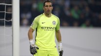 Claudio Bravo llegó al país: El destino quiso que no estuviésemos en el atentado