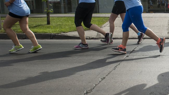 Desvíos de tránsito en el centro de Santiago por "Corrida de la Construcción"