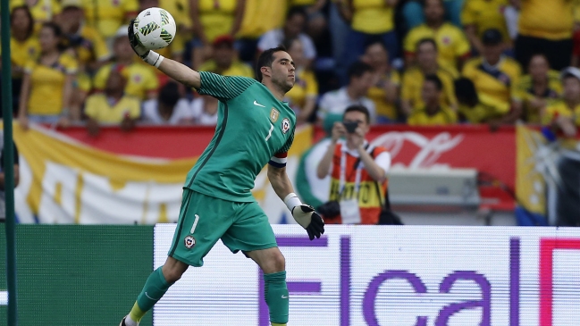 La formación de Chile para enfrentar a Australia: Vuelve Claudio Bravo y sale Medel