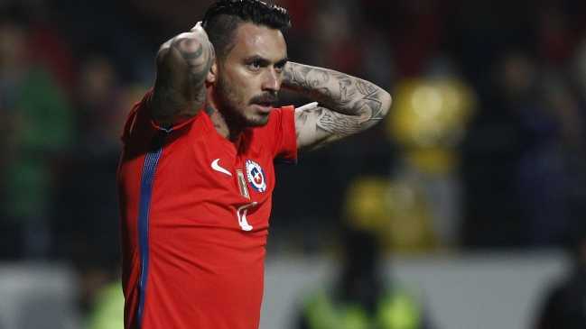 Mauricio Pinilla sufrió robo millonario durante el partido de Chile