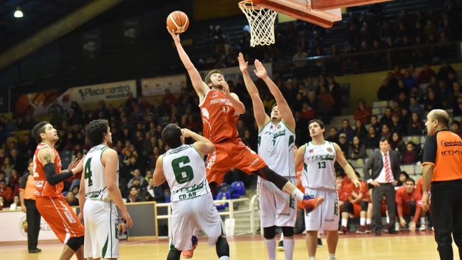 Las Animas ganó y alcanzó a Deportes Valdivia en el liderato de la Liga Saesa