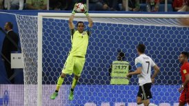 Claudio Bravo al dejar Rusia: Seguro que volveremos