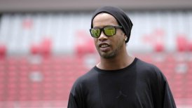 Ronaldinho espera que Neymar siga regalando alegría al fútbol desde PSG