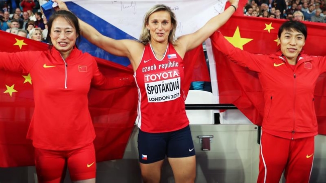 Barbora Spotakova recuperó el título en el lanzamiento de la jabalina