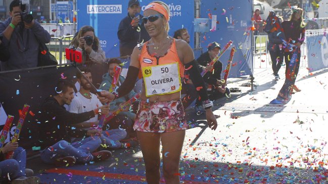 Erika Olivera solicitó ayuda al Ministerio del Deporte para apoyar el Maratón de Santiago
