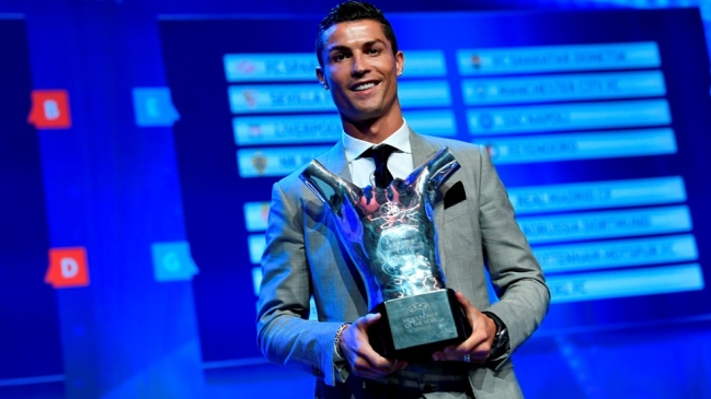 Cristiano Ronaldo fue premiado por tercera vez como mejor jugador de Europa