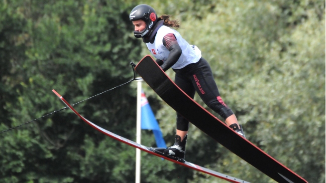 Valentina González mantiene la ilusión en el Mundial de Esquí Náutico