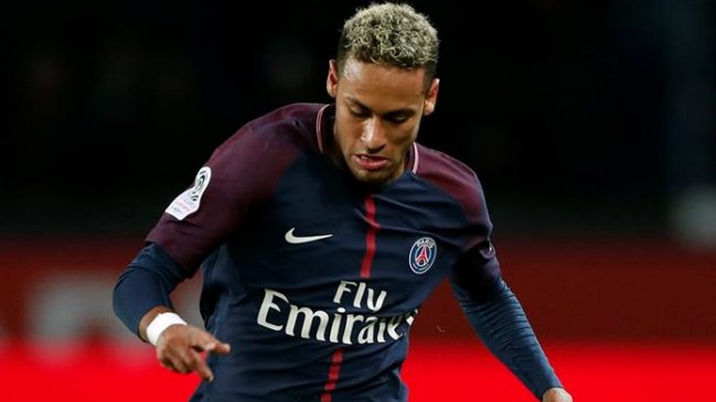 Neymar quedó fuera del choque entre PSG y Montpellier por un problema en un pie