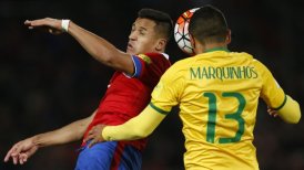 Chile sale a buscar su cupo al Mundial de Rusia en duro desafío con Brasil