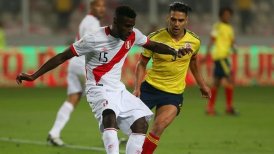 Jugador de Perú confirmó conversaciones con Radamel Falcao en duelo ante Colombia