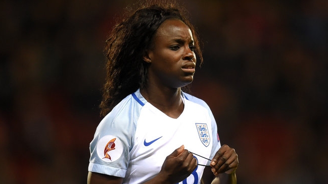 Federación Inglesa se disculpó con jugadoras por comentarios racistas del ex seleccionador