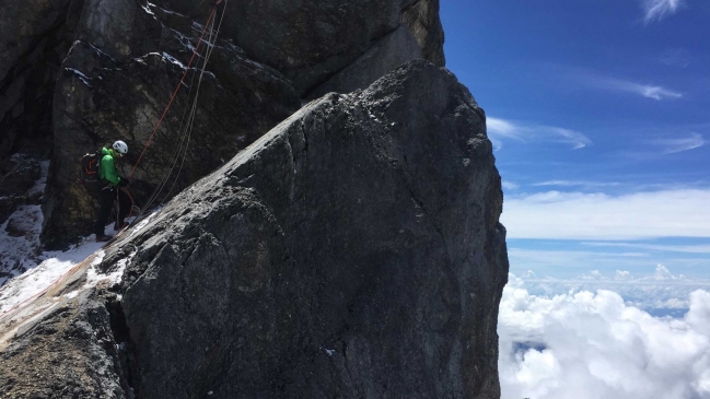 Hernán Leal conquistó el Carstensz Pyramid de Oceanía en su búsqueda de las Seven Summits