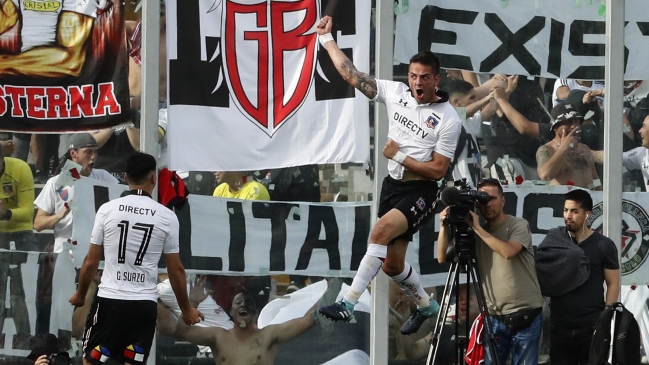 Colo Colo volvió a la cima del Transición con espectacular goleada a Unión Española