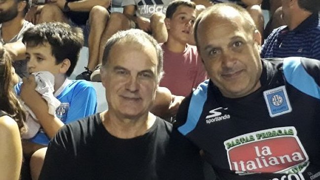 Marcelo Bielsa acudió al último partido de Pablo Aimar en el fútbol profesional