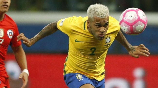 Dani Alves: Neymar tenía que salir de la sombra de Messi
